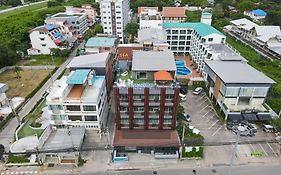 ซีไซด์จอมเทียนบีช พัทยา